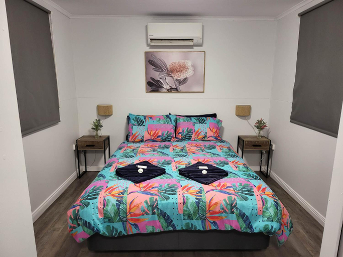 Bedroom 3, AAOK Lakes Resort Caravan Park, Litchfield - Pt B