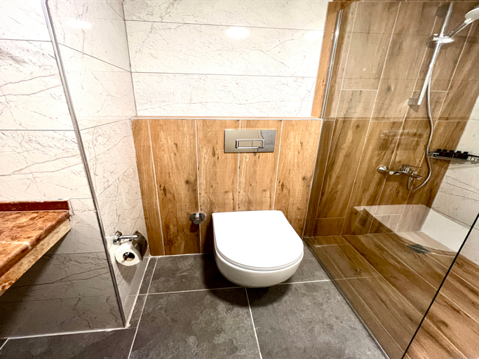 Bathroom, Lemas Suite Hotel, Manavgat