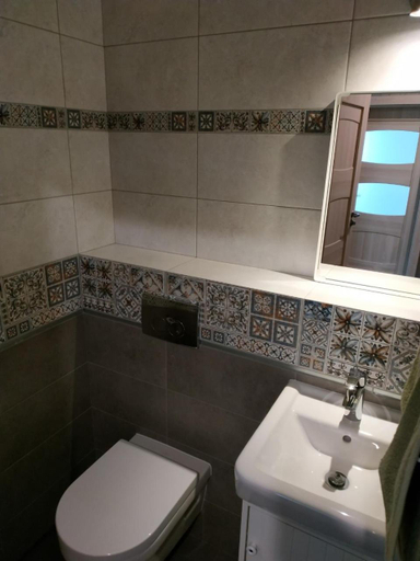 Bathroom 3, Comfort Apartment on Bogdanivska street 7b, Solomians'kyi