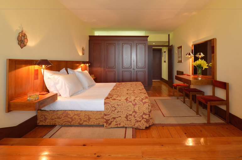 Bedroom 3, Pousada Mosteiro de Guimarães - Monument Hotel, Braga