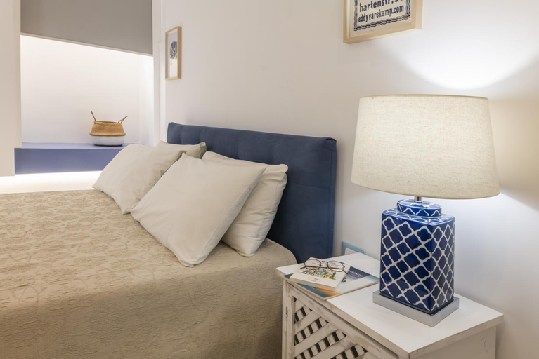 Others 3, Gheba Suites, Napoli