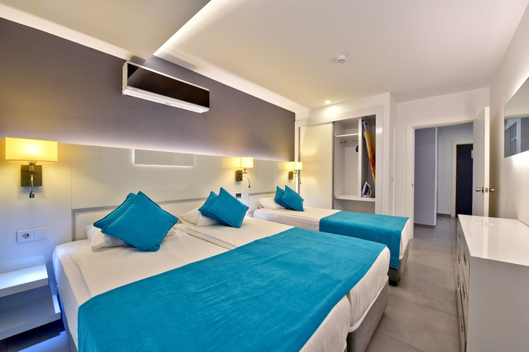 Bedroom 3, Green Garden Suites Hotel, Alanya