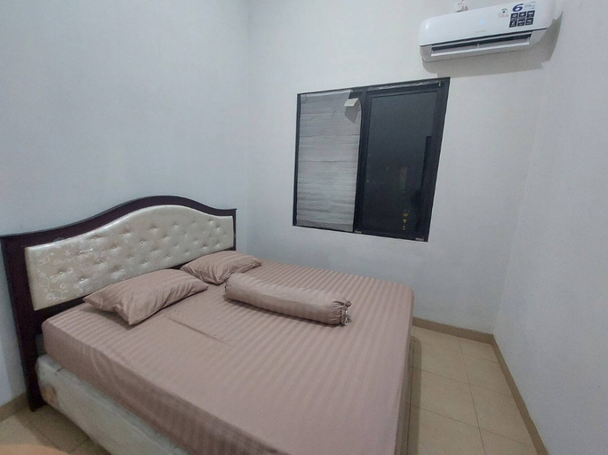 Bedroom 3, Niawang's Balinese Style Home With Pool n Gym at BSD, Bogor