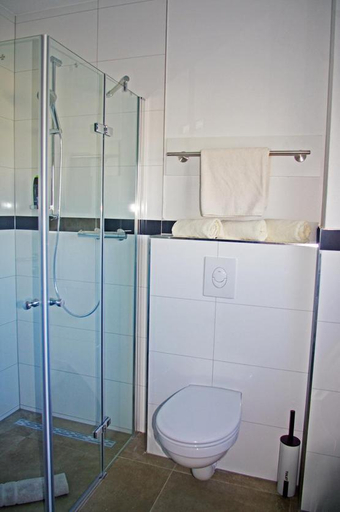 Bathroom 3, Aparthotel Magnolia, Hochtaunuskreis