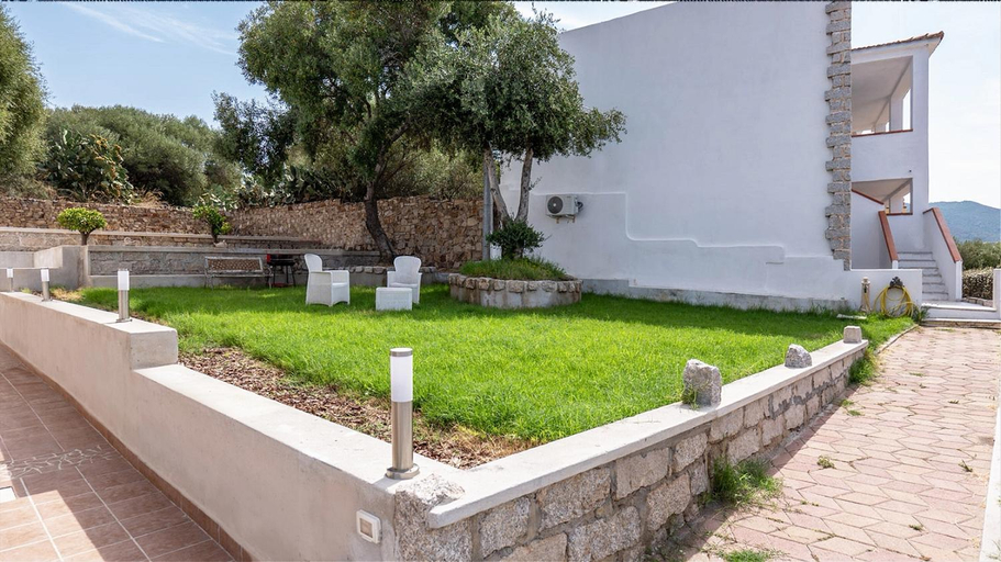 Others 3, BeB con piscina Villa del Borgo, Olbia-Tempio