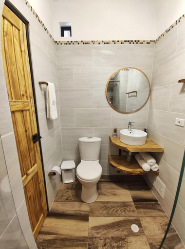 Bathroom 3, La Cabana Miraflores, Zetaquirá