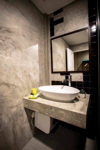Bathroom 6