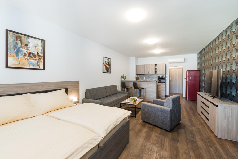 Bedroom 2, Barok Hotel and Apartments, Bratislava V