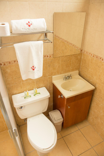 Bathroom 2, Hotel Marllou, Tlalnelhuayocan