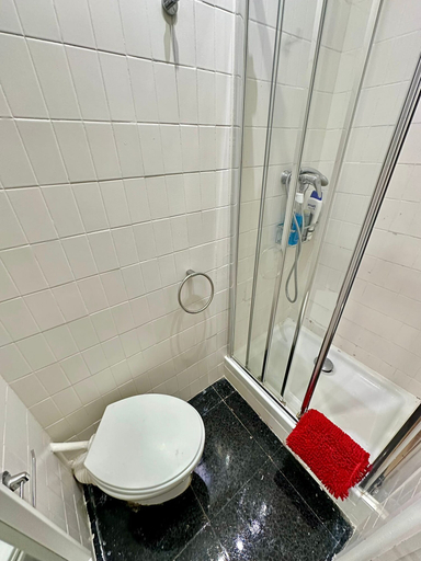 Bathroom 3, Rooms Rambla, Barcelona