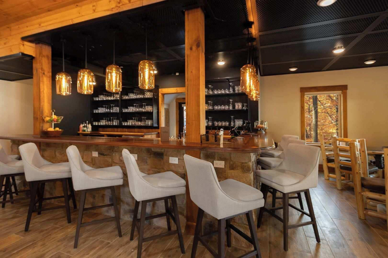 Food & Drinks 4, The Timber at Holly Branch, Sevier