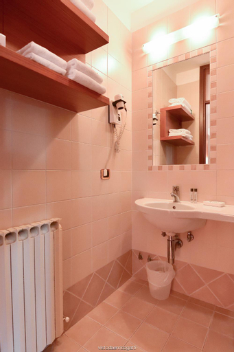 Bathroom 3
