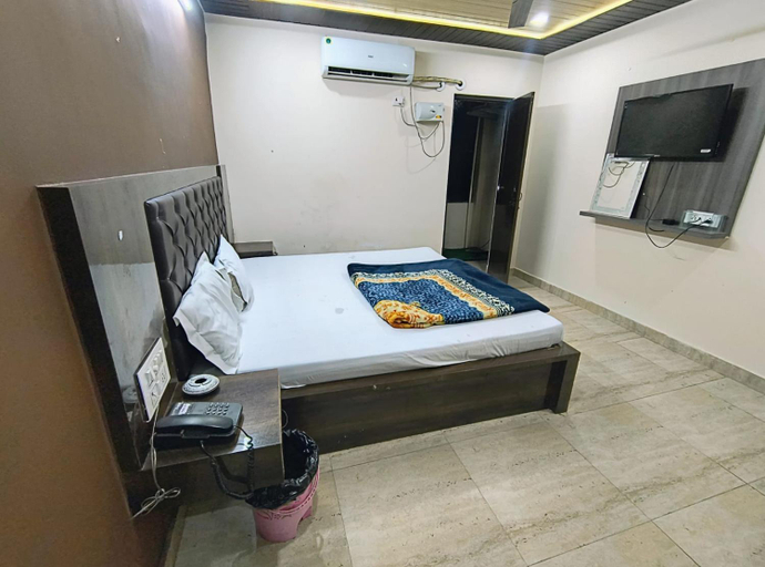 Bedroom 3, Galaxy Inn Hotel, Hardwar