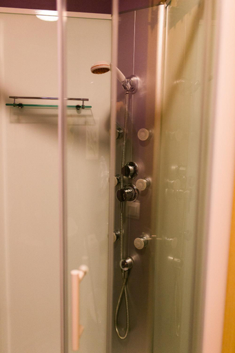 Bathroom, Estudios Sierra De Francia, Salamanca