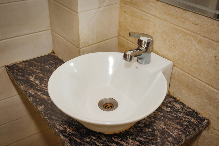 Bathroom 3, Hotel Delhi Darshan -By RSL Hospitality, Delhi