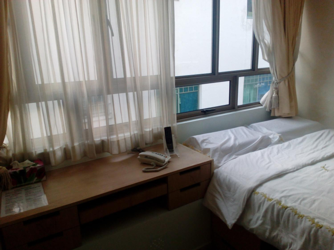 Bedroom 13