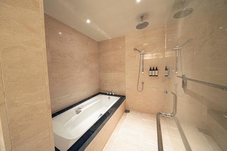 Bathroom 9