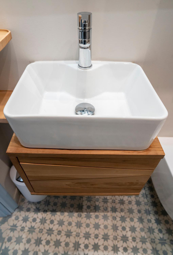 Bathroom 16