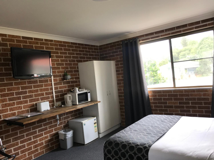 Bedroom 13