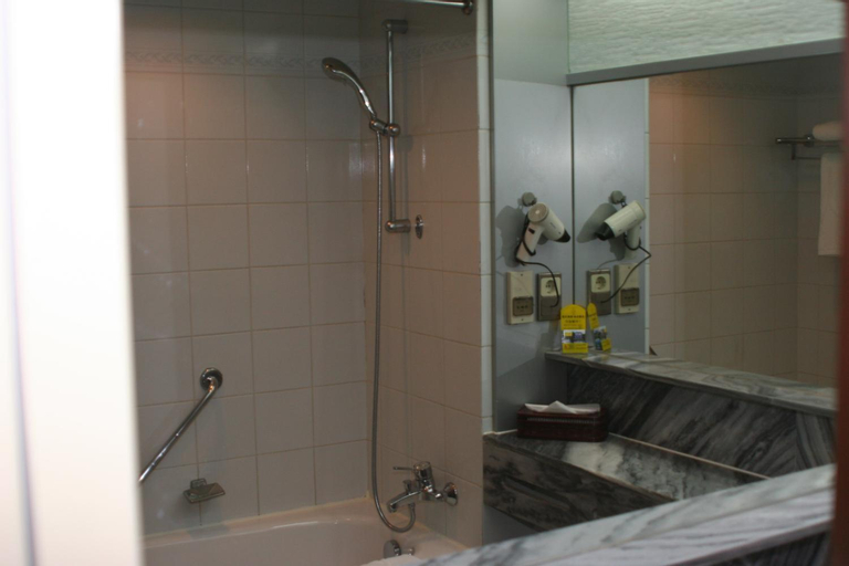 Bathroom 3