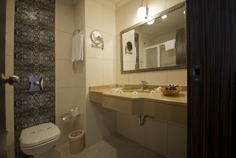 Bathroom 5, Aydinbey King's Palace Spa & Resort, Manavgat