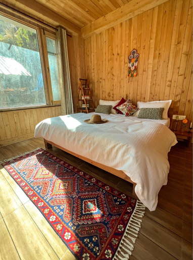 Bedroom 2, Kefi Bakehouse & Stays Tirthan, Kullu