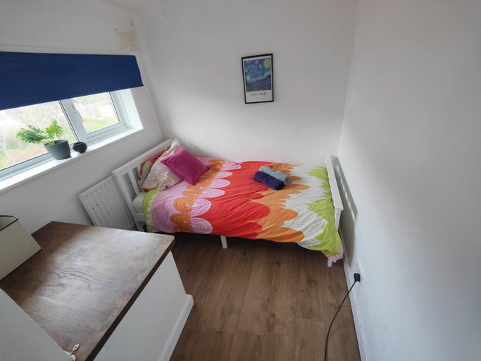 Bedroom 2, Peaceful 3 Bedroom House wFree Parking Nature, East Sussex