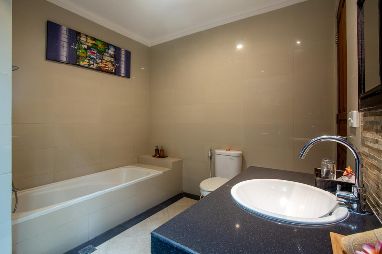Bathroom 11