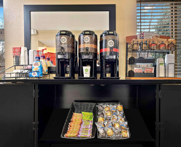 Food & Drinks 5, Extended Stay America Suites - Hampton - Coliseum, Hampton