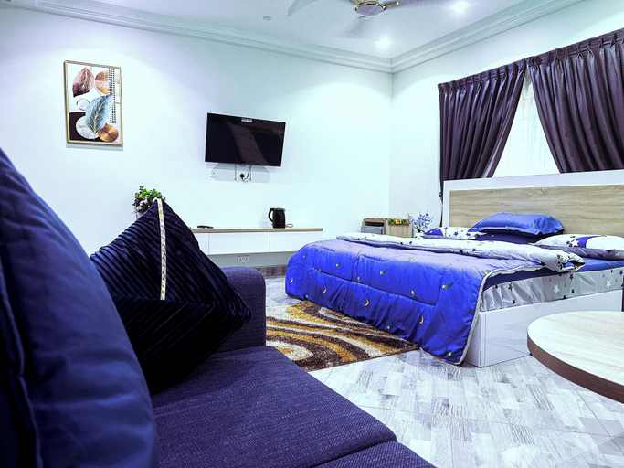 Bedroom 2, Firnic Luxurious Private Hotel, Ga East