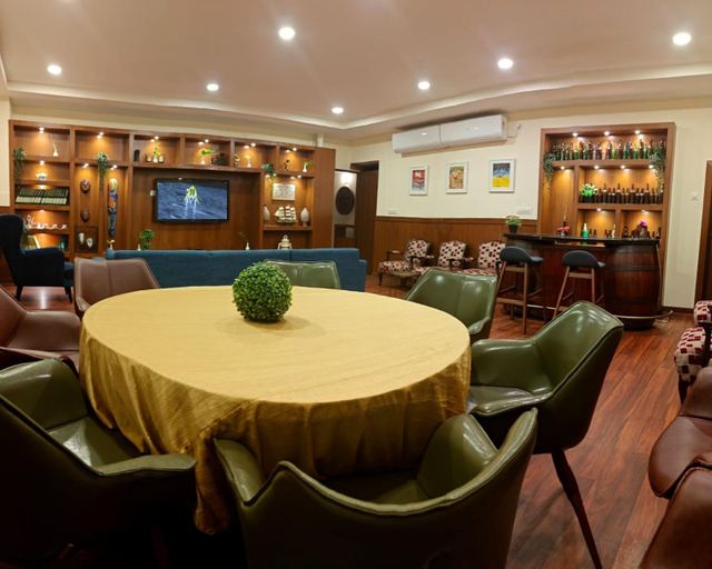 Food & Drinks 5, Ramanashree Richmond Circle Bangalore, Bangalore