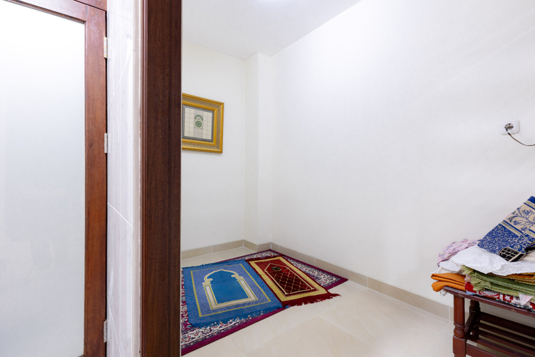 Bedroom 4, Urbanview Hotel Mitra near Grand Indonesia, Central Jakarta
