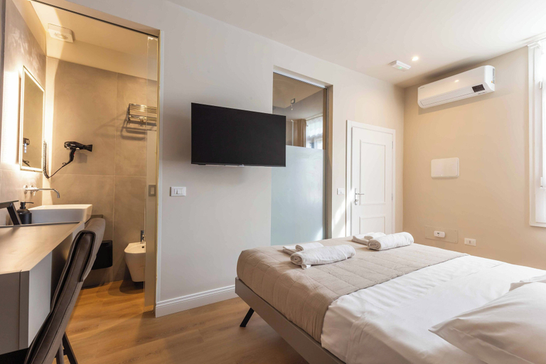 Bedroom 3, LUMINA3 Luxury Room Guest House, ROME, Rome