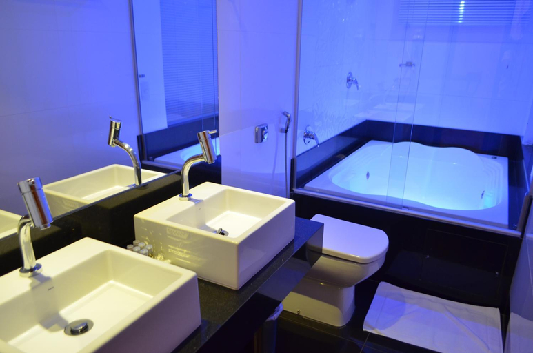 Bathroom 4, Hz Hotel, Patos de Minas
