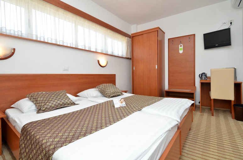 Bedroom, Hotel Neboder, Rijeka