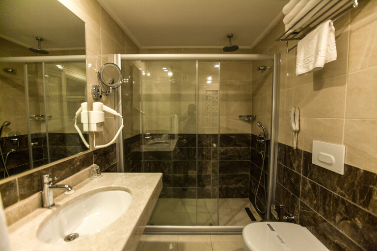 Bathroom 5, Miss Istanbul Hotel & Spa, Fatih