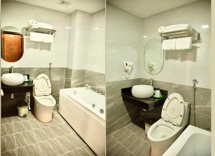 Bathroom 4, khach san Sky New Uong Bi, tinh Quang Ninh, Uông Bí