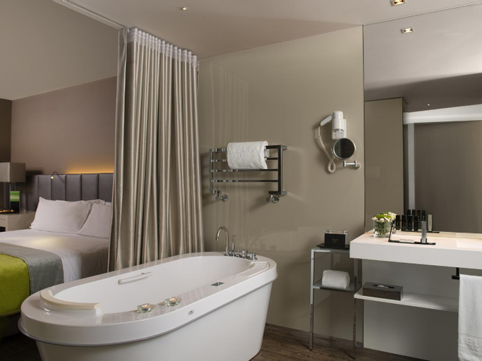 Bathroom 7