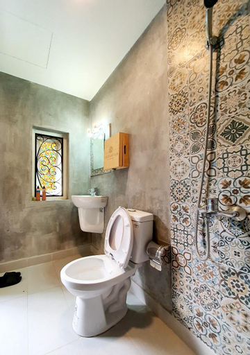 Bathroom 5