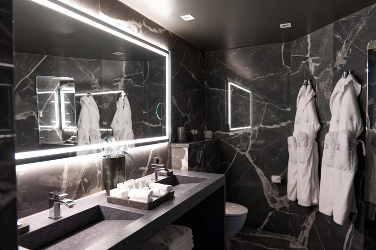 Bathroom 4, The Lamp Hotel, Norrköping