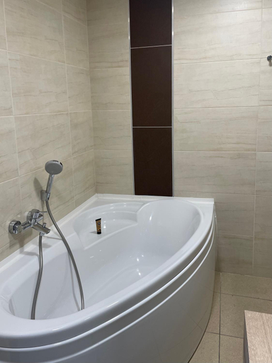 Bathroom 5, Campanile Montpellier Ouest- Croix D'Argent, Hérault