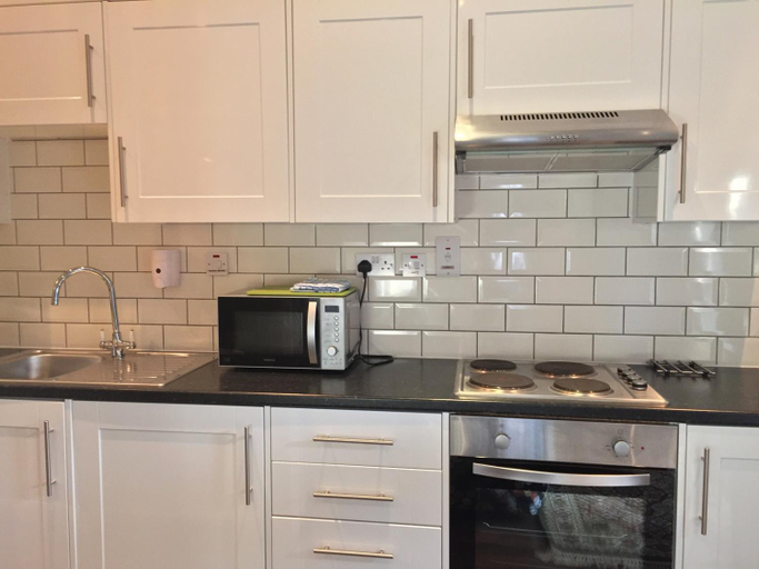 Others 5, Lyall Apartment Hotel, London