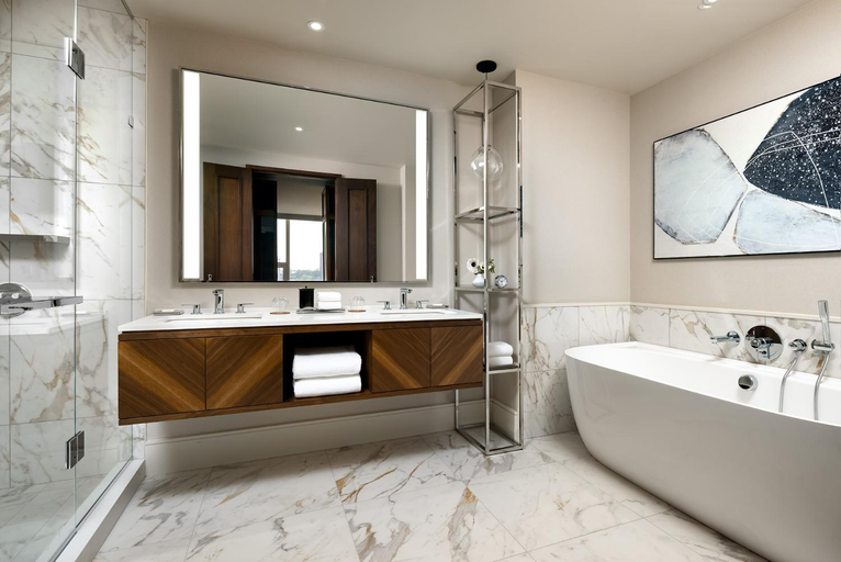 Bathroom 7