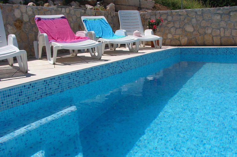 Others 5, Family apartments Grguric, Pag