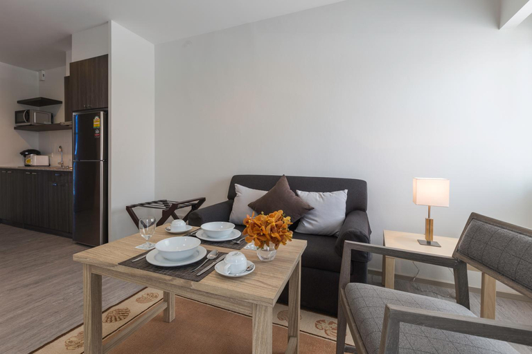 Dining Room 9