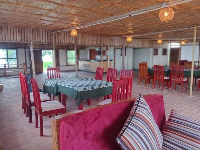 Food & Drinks, ngirisi hill silverback  lodge-bwindi, Kinkiizi