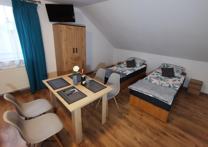 Others 5, Noclegi przy Wiadukcie - Apartamenty, Kłodzko