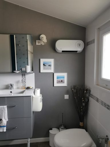 Bathroom, Le Refuge de Manou, Ardèche