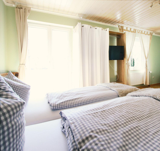 Bedroom 1, ARRIVEL Pension Haus am Bach, Freising