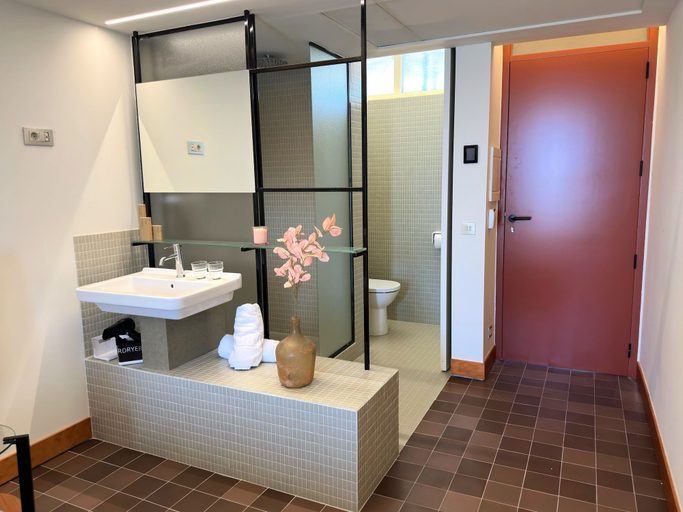 Bathroom, Hotel SunClub CalaVinya, Tarragona